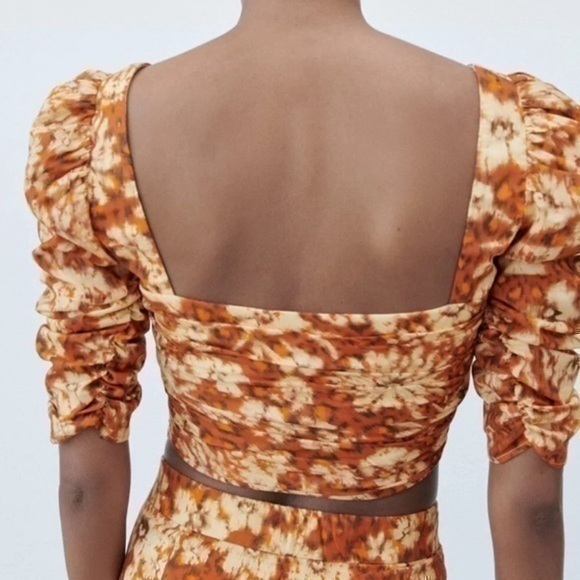 3/$30 _ ZARA | orange brown sweetheart  floral geometric retro crop top - small - Picture 3 of 9